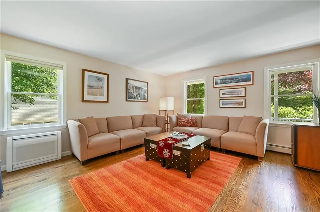 12 Wedgewood Drive Middletown RI 02842