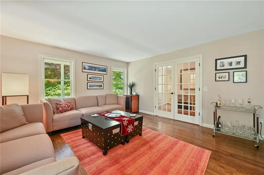12 Wedgewood Drive Middletown RI 02842