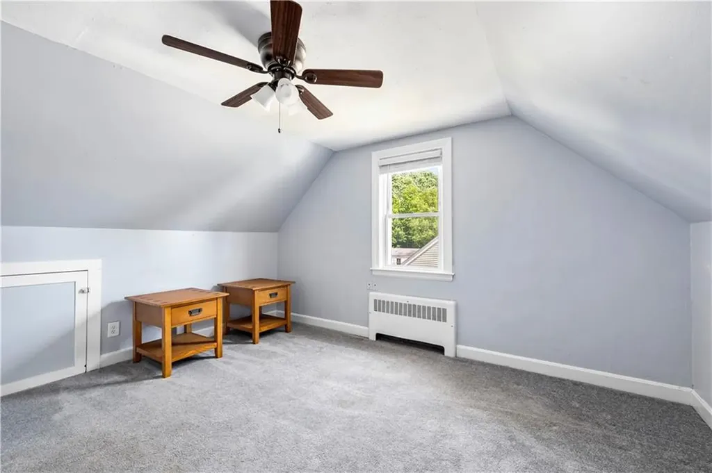 189 Hillard Avenue Warwick RI 02886