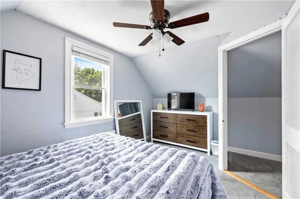 189 Hillard Avenue Warwick RI 02886