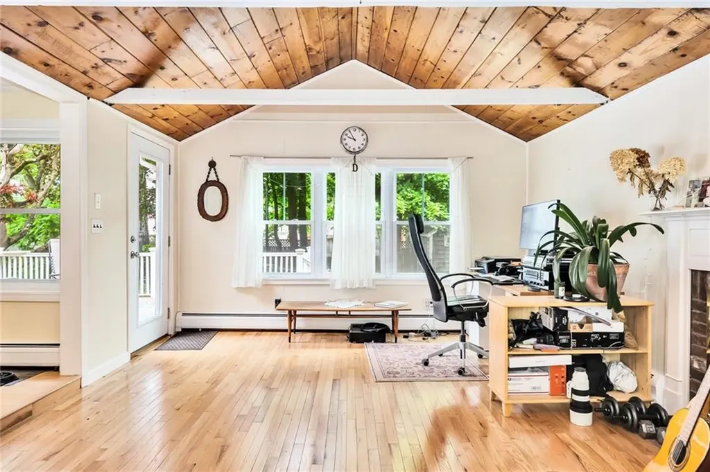 25 Stanhope Drive Barrington RI 02806