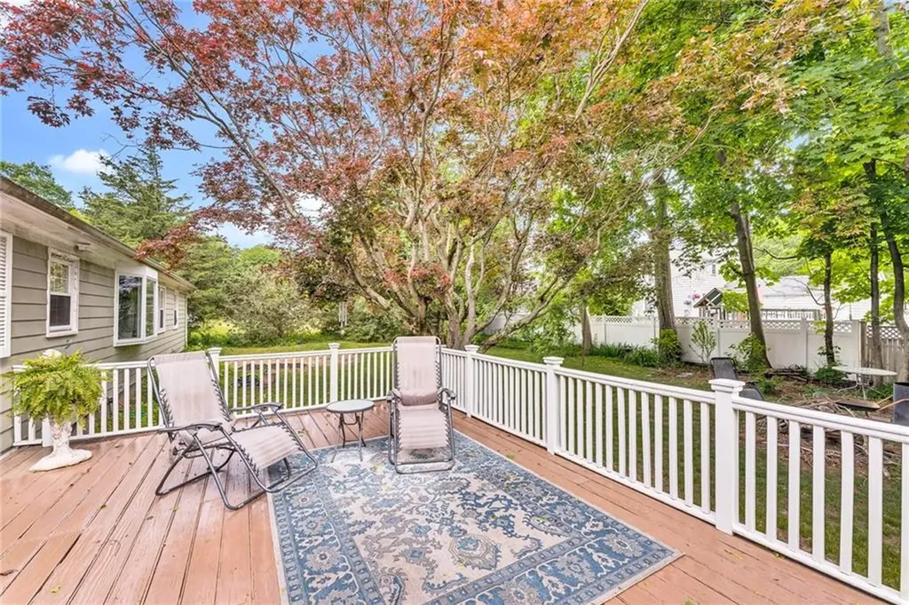 25 Stanhope Drive Barrington RI 02806