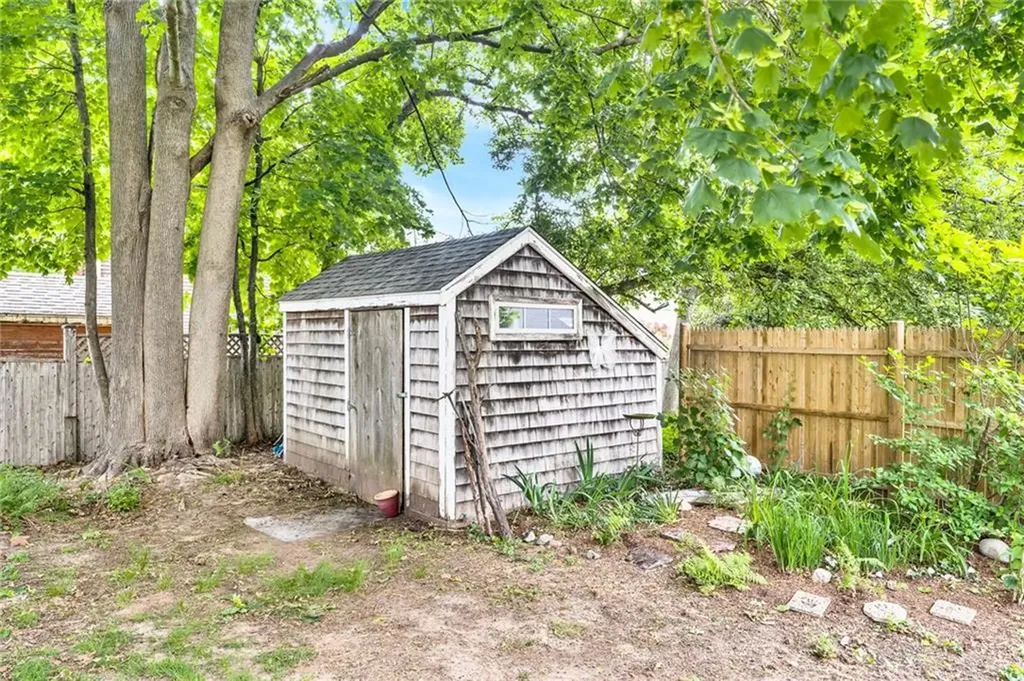 25 Stanhope Drive Barrington RI 02806