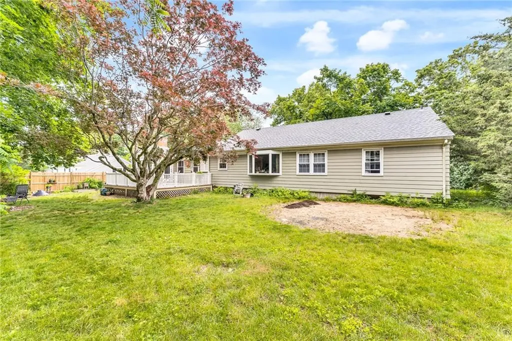25 Stanhope Drive Barrington RI 02806