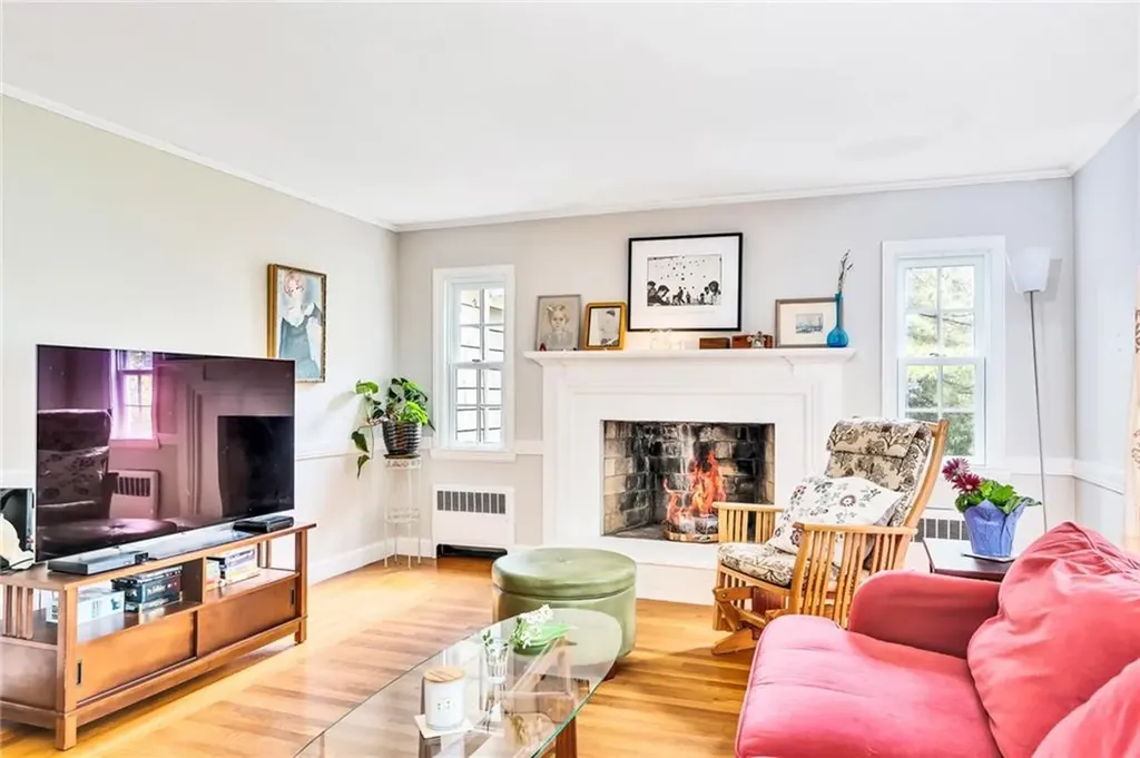 25 Stanhope Drive Barrington RI 02806