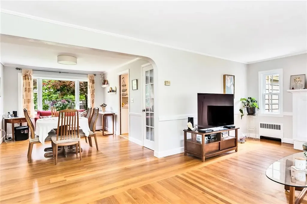 25 Stanhope Drive Barrington RI 02806