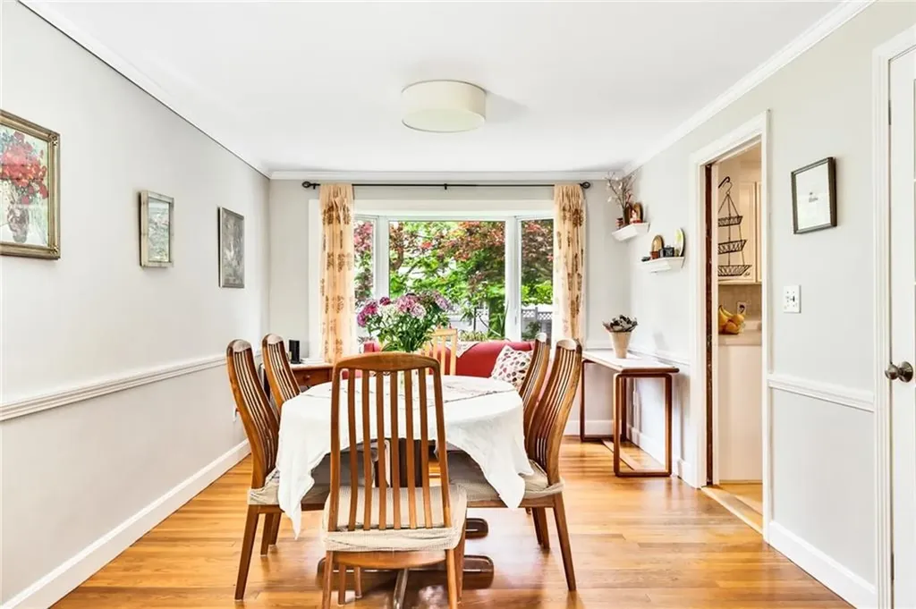 25 Stanhope Drive Barrington RI 02806