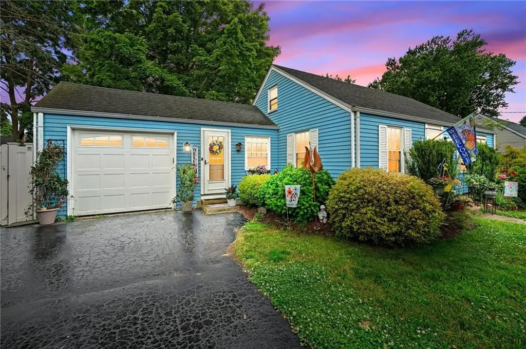26 Maplehurst Avenue Warwick RI 02889