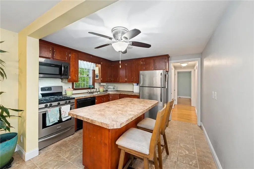 26 Maplehurst Avenue Warwick RI 02889