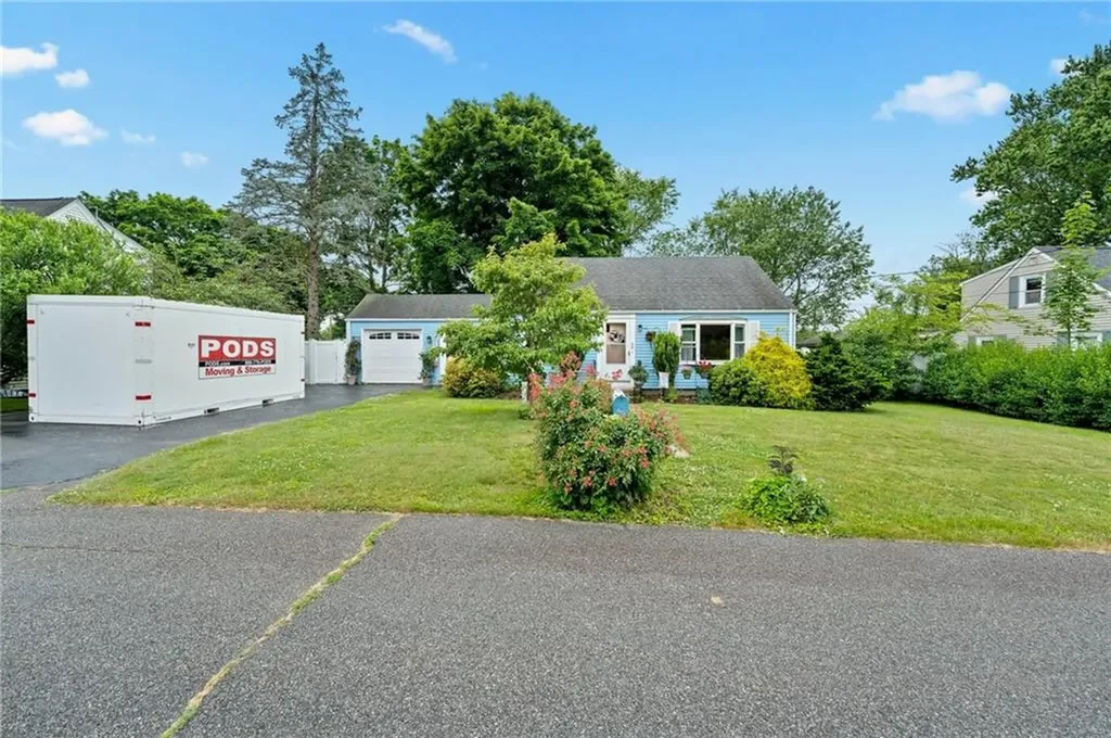 26 Maplehurst Avenue Warwick RI 02889