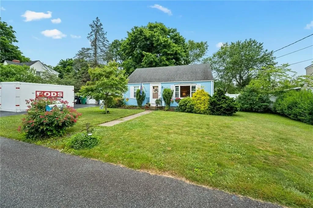 26 Maplehurst Avenue Warwick RI 02889