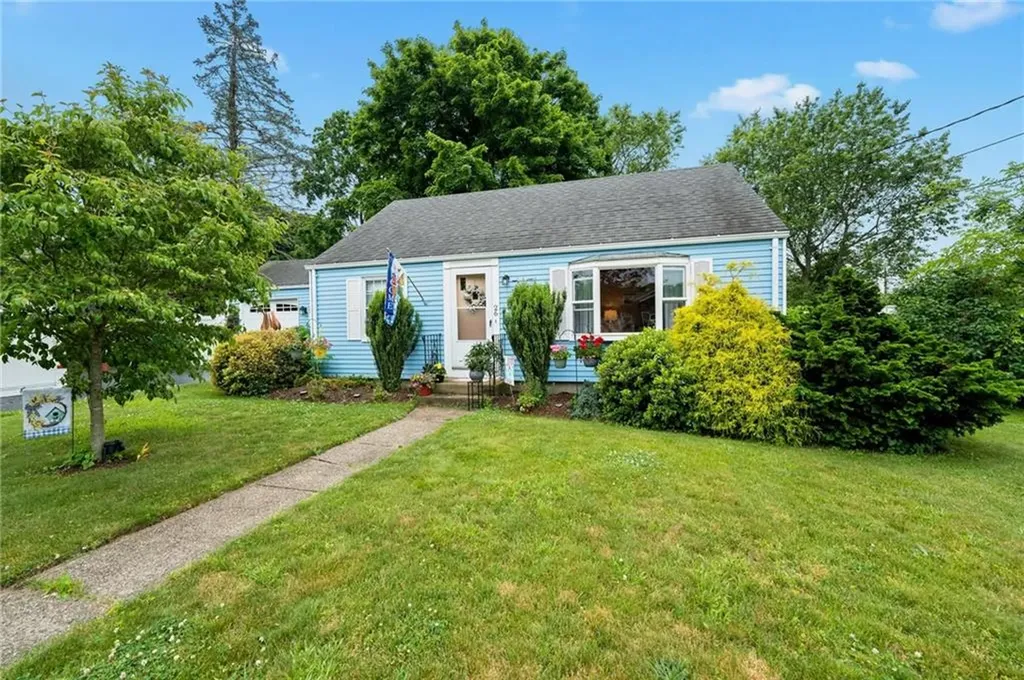26 Maplehurst Avenue Warwick RI 02889