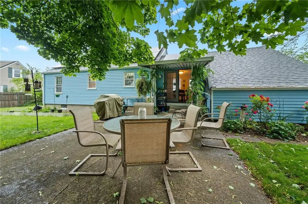 26 Maplehurst Avenue Warwick RI 02889