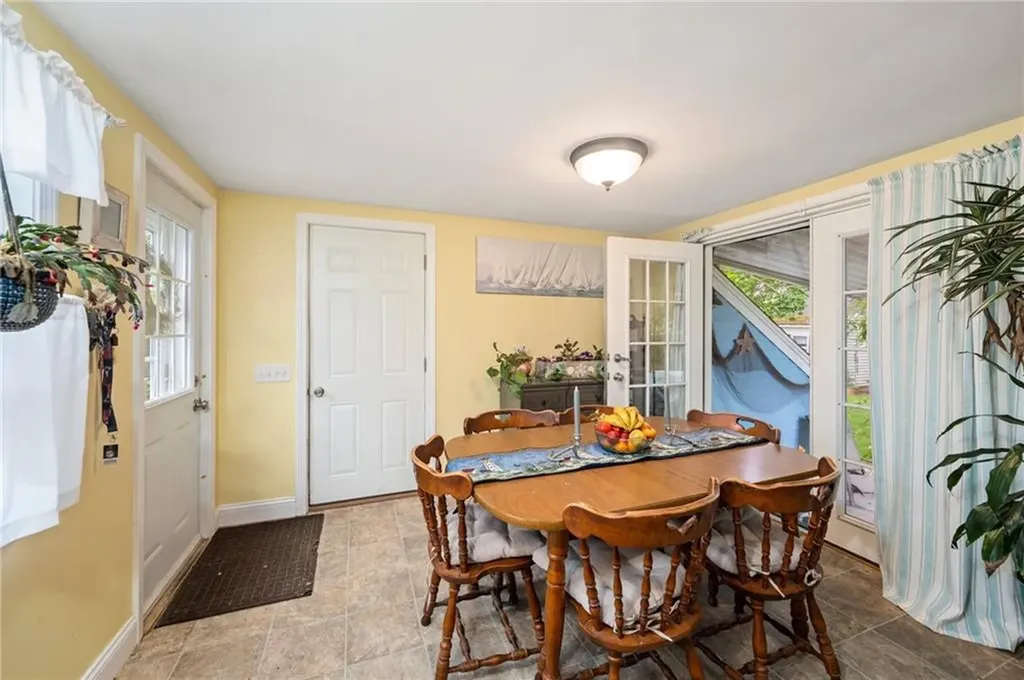 26 Maplehurst Avenue Warwick RI 02889