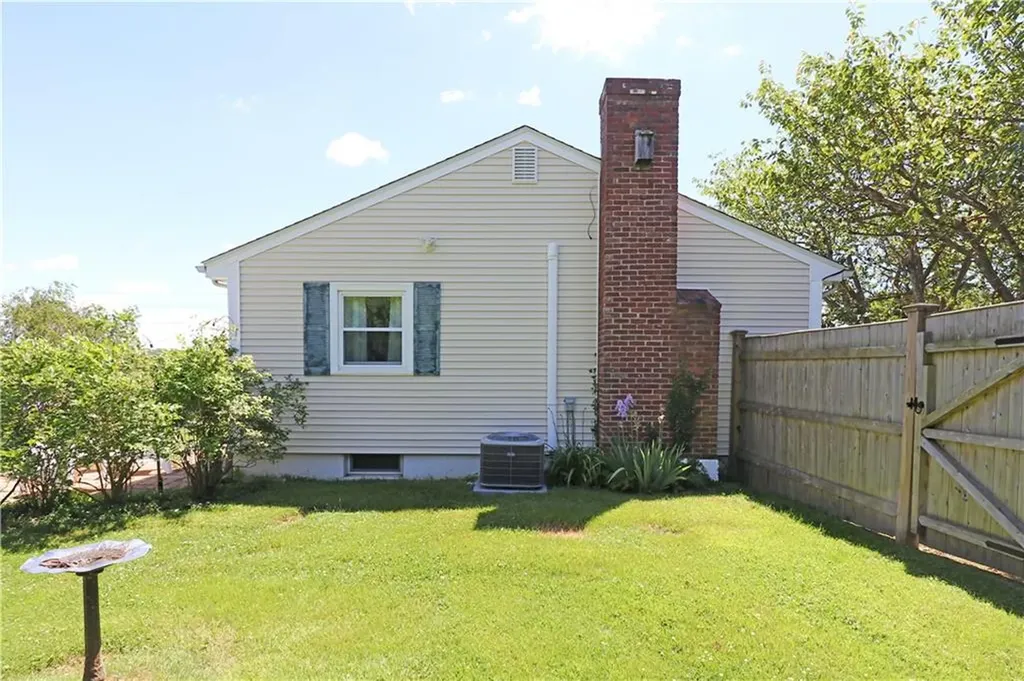1 Paul Avenue Middletown RI 02842