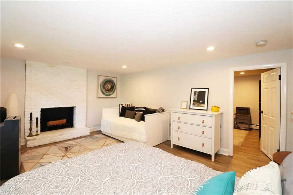 1 Paul Avenue Middletown RI 02842
