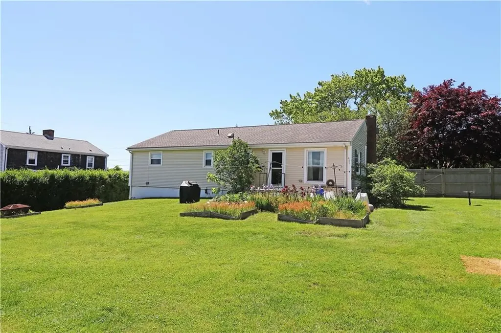 1 Paul Avenue Middletown RI 02842