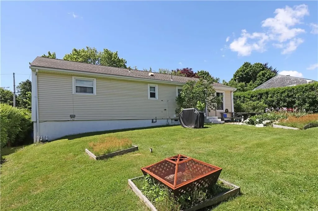 1 Paul Avenue Middletown RI 02842