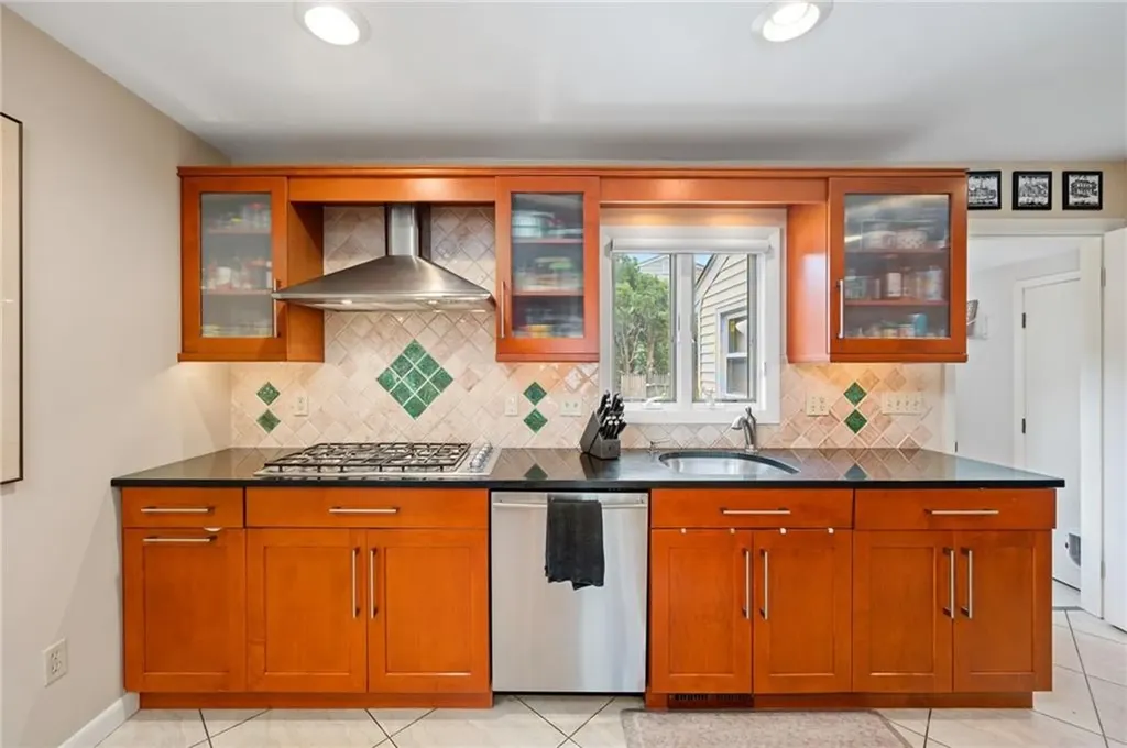 29 Wriston Drive Providence RI 02906