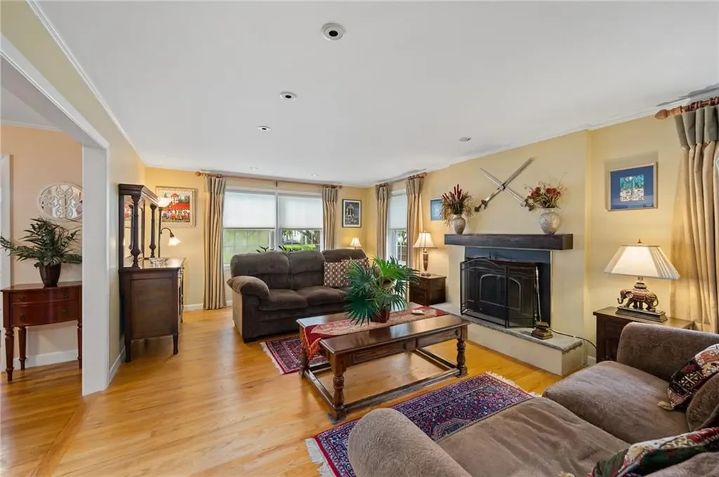 29 Wriston Drive Providence RI 02906
