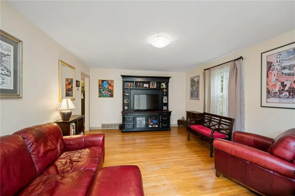 29 Wriston Drive Providence RI 02906