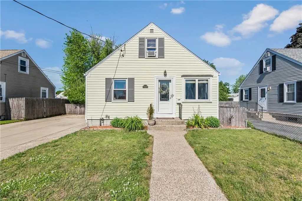 79 Dewey Avenue Pawtucket RI 02861