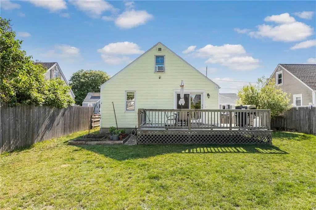79 Dewey Avenue Pawtucket RI 02861
