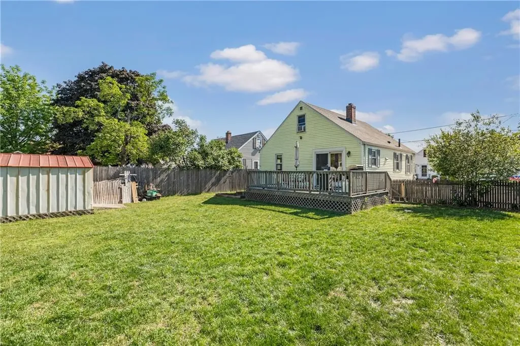79 Dewey Avenue Pawtucket RI 02861