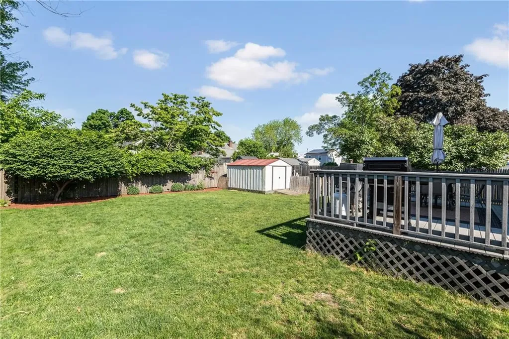 79 Dewey Avenue Pawtucket RI 02861