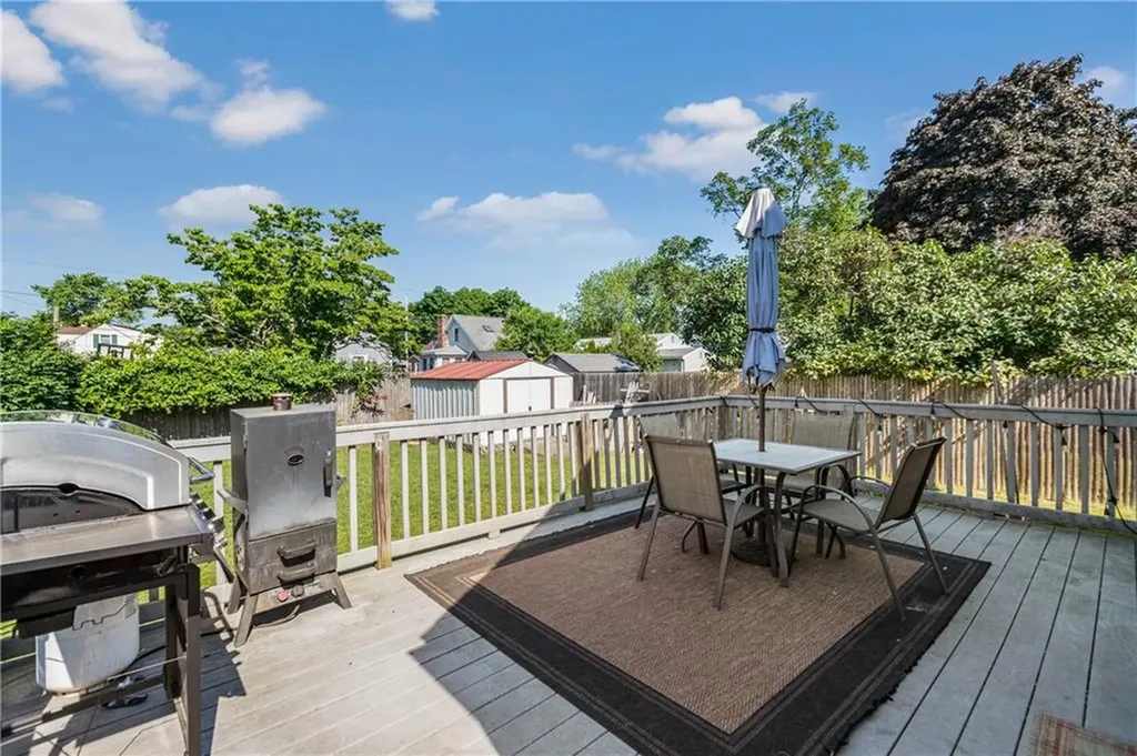 79 Dewey Avenue Pawtucket RI 02861