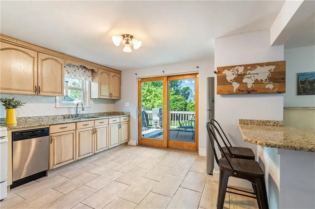 79 Dewey Avenue Pawtucket RI 02861