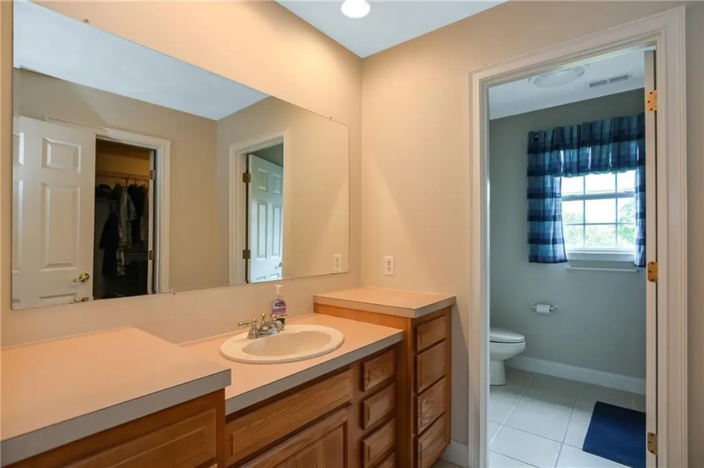 20 Scaralia Road Cranston RI 02921