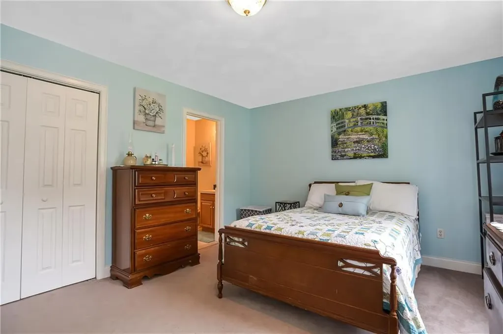 20 Scaralia Road Cranston RI 02921