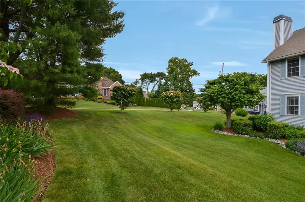20 Scaralia Road Cranston RI 02921