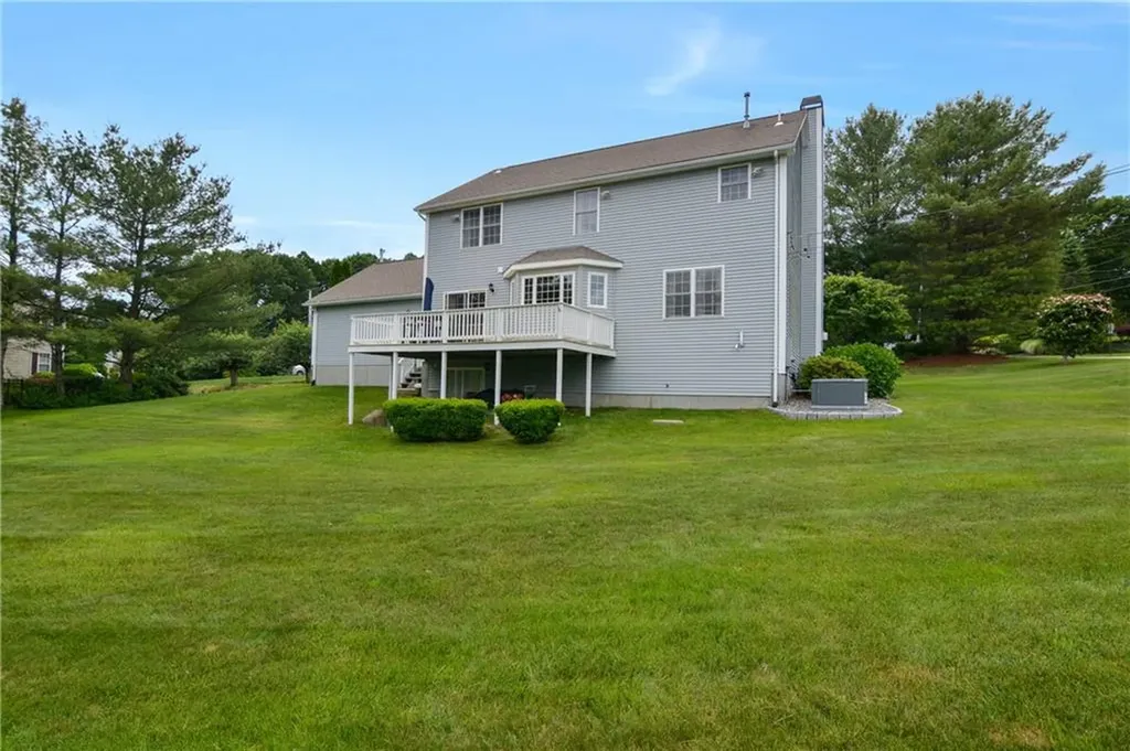 20 Scaralia Road Cranston RI 02921