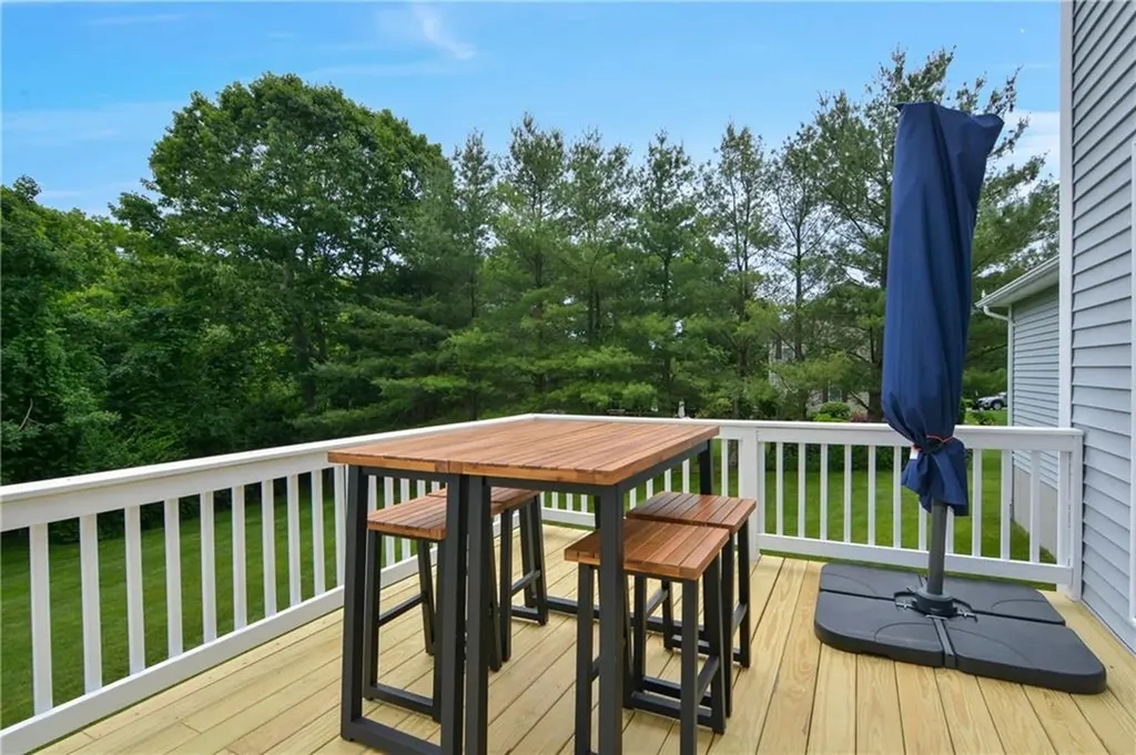 20 Scaralia Road Cranston RI 02921