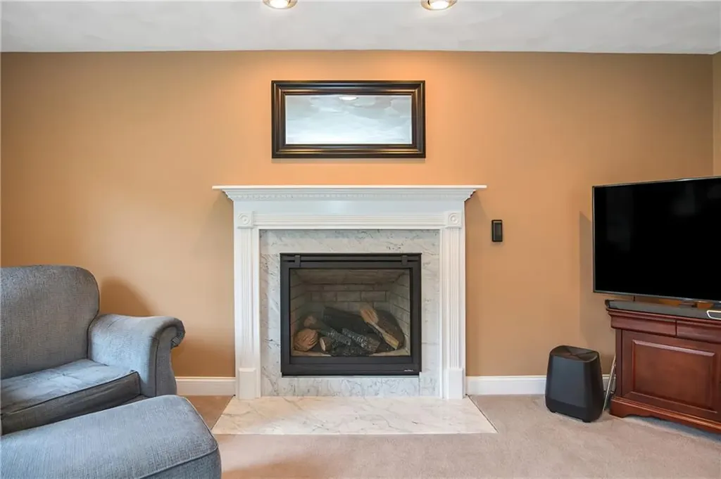 20 Scaralia Road Cranston RI 02921