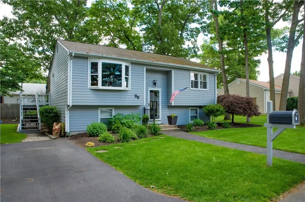 96 Naples Avenue Warwick RI 02886