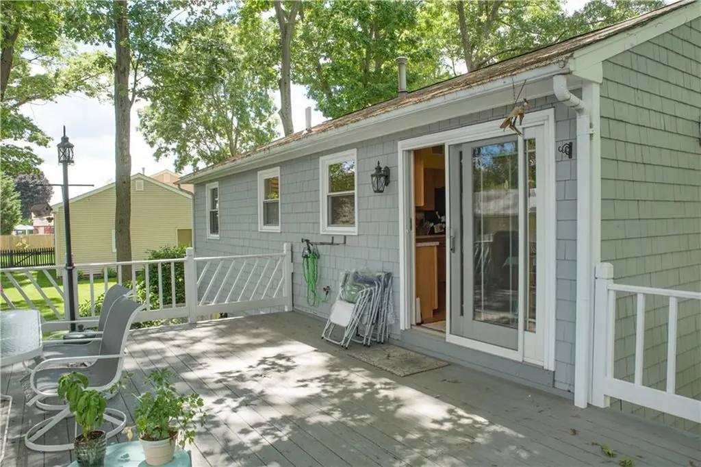96 Naples Avenue Warwick RI 02886