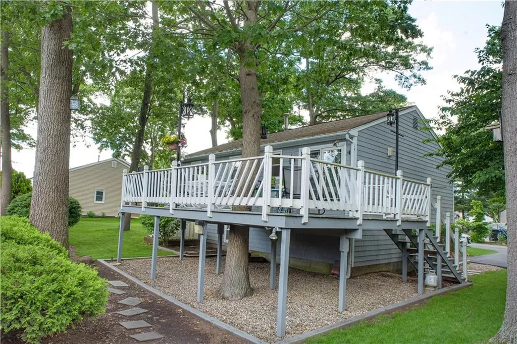 96 Naples Avenue Warwick RI 02886