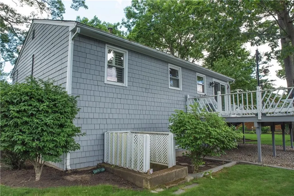 96 Naples Avenue Warwick RI 02886