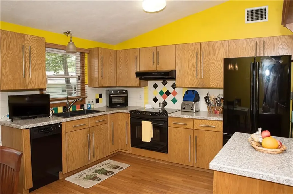 96 Naples Avenue Warwick RI 02886