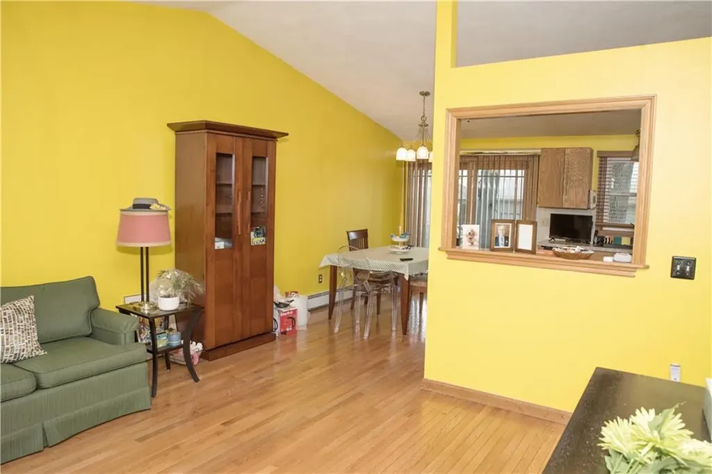 96 Naples Avenue Warwick RI 02886