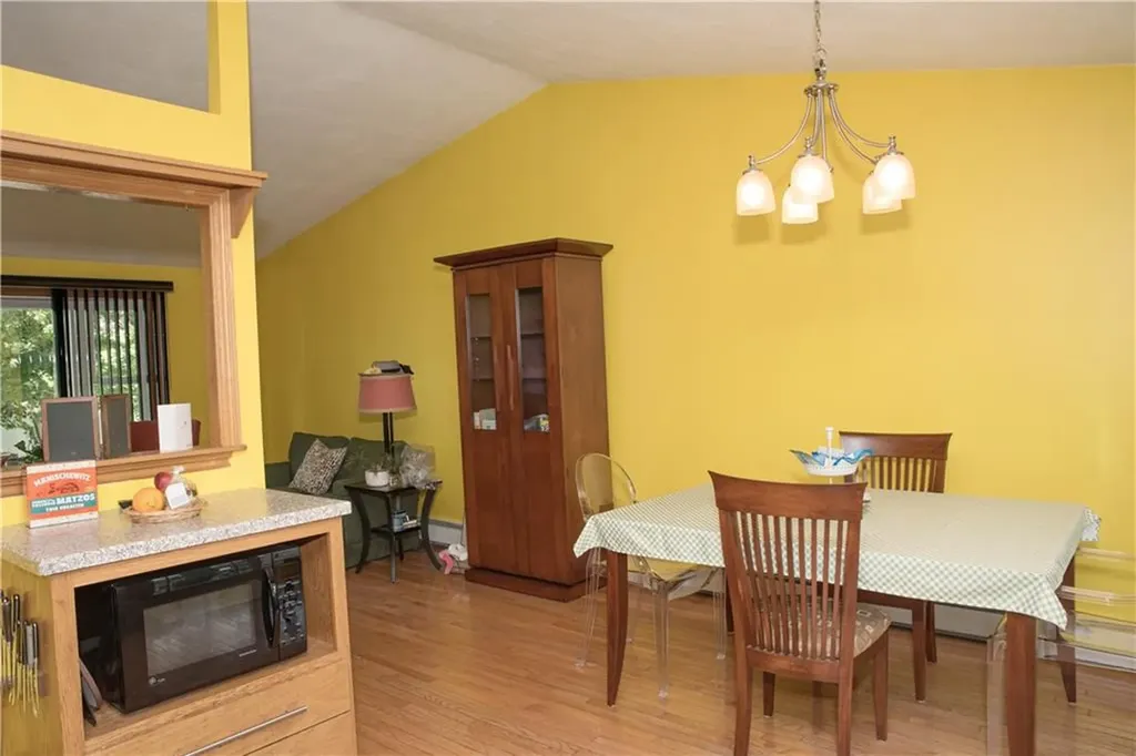 96 Naples Avenue Warwick RI 02886