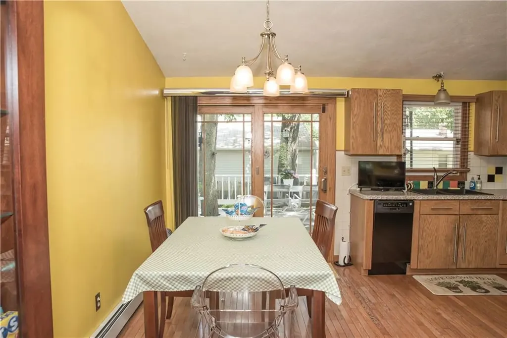 96 Naples Avenue Warwick RI 02886