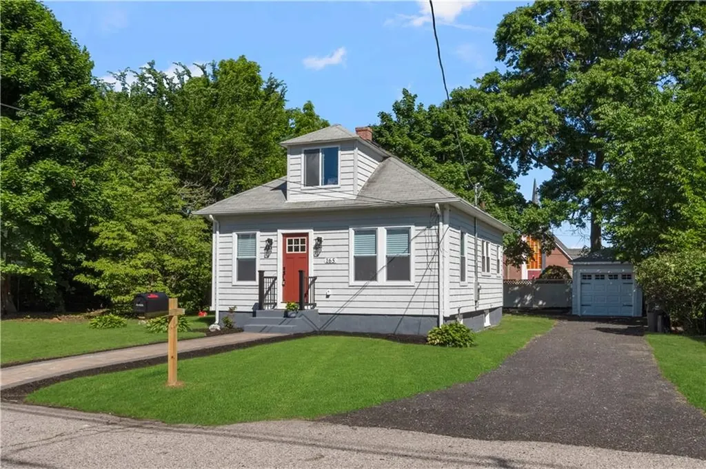 165 Washington Street Warwick RI 02888