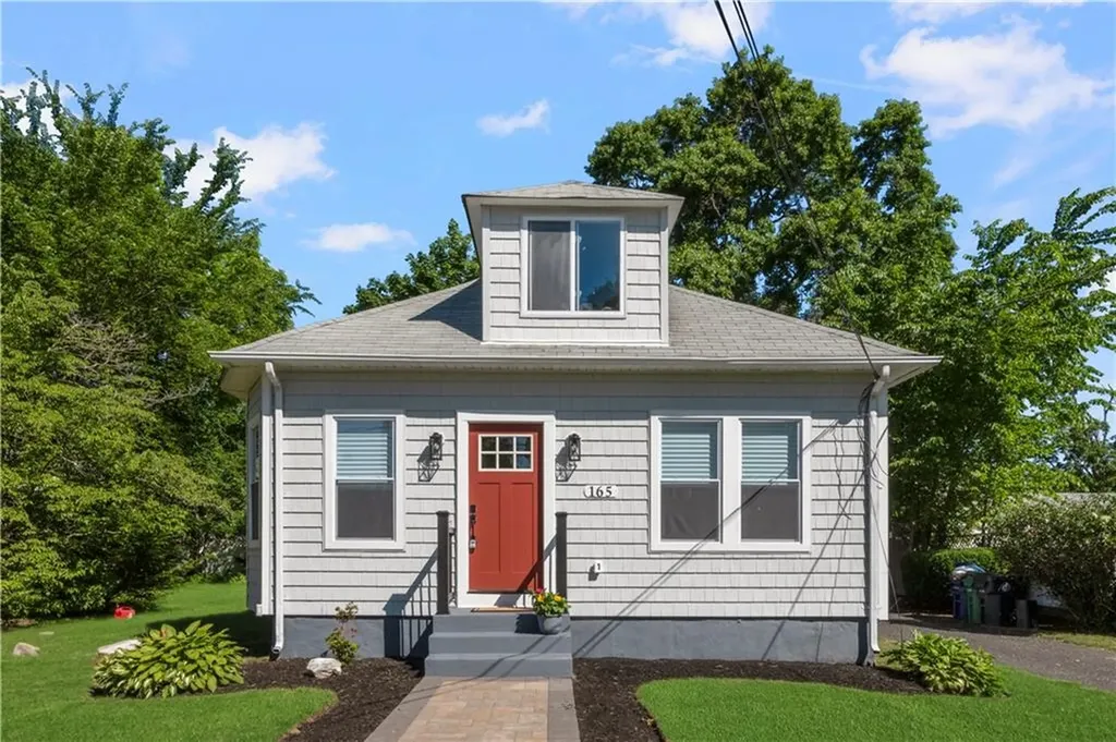 165 Washington Street Warwick RI 02888