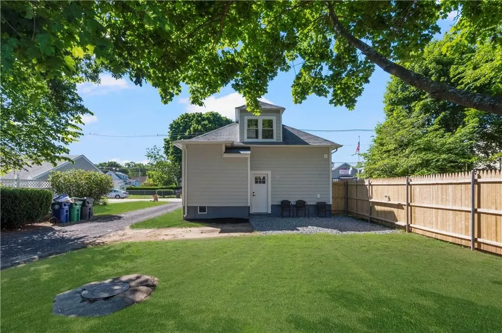 165 Washington Street Warwick RI 02888