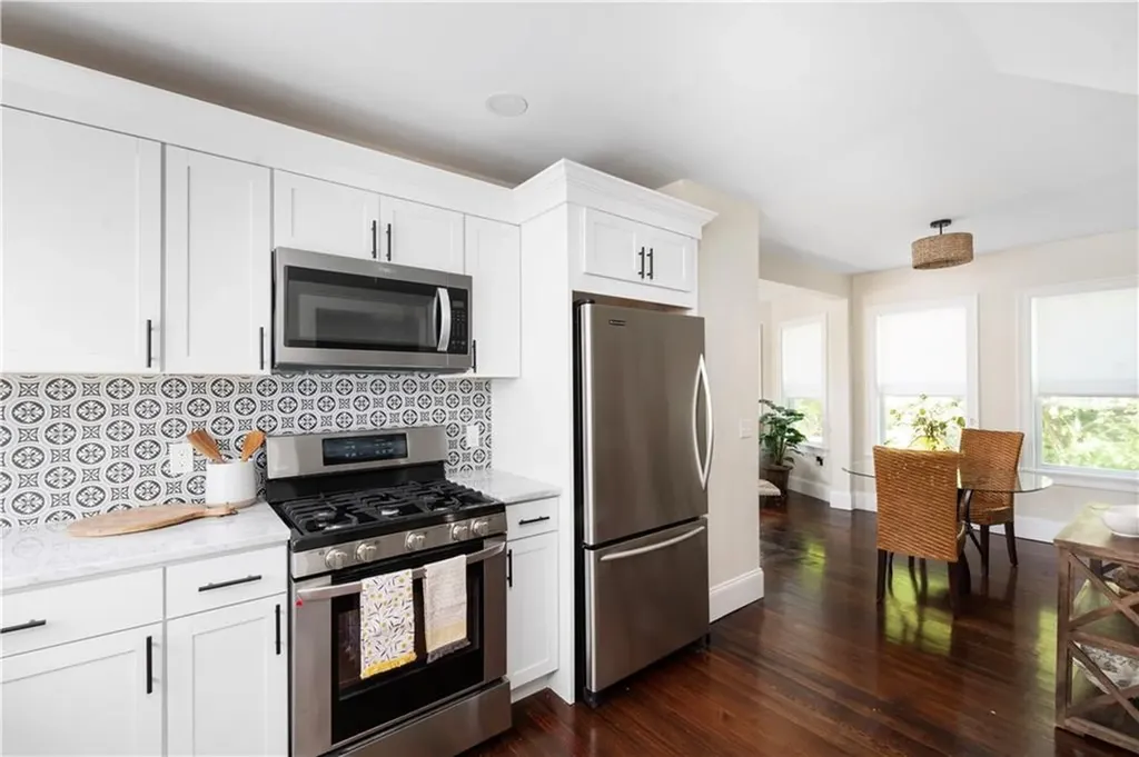 165 Washington Street Warwick RI 02888
