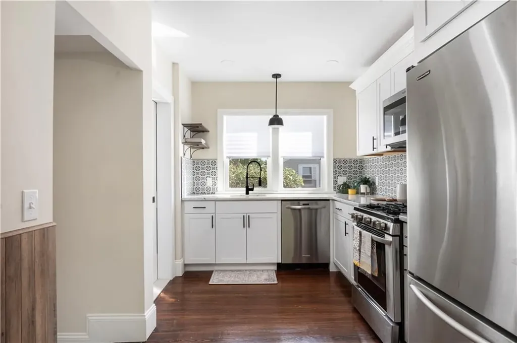 165 Washington Street Warwick RI 02888